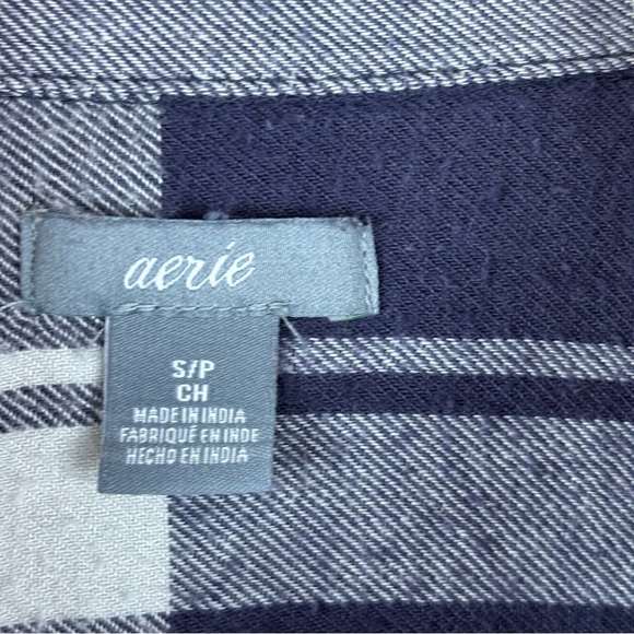 EUC Aerie Women’s Navy/White Plaid Button Down Flannel Shirt Sz Small - Picture 10 of 11